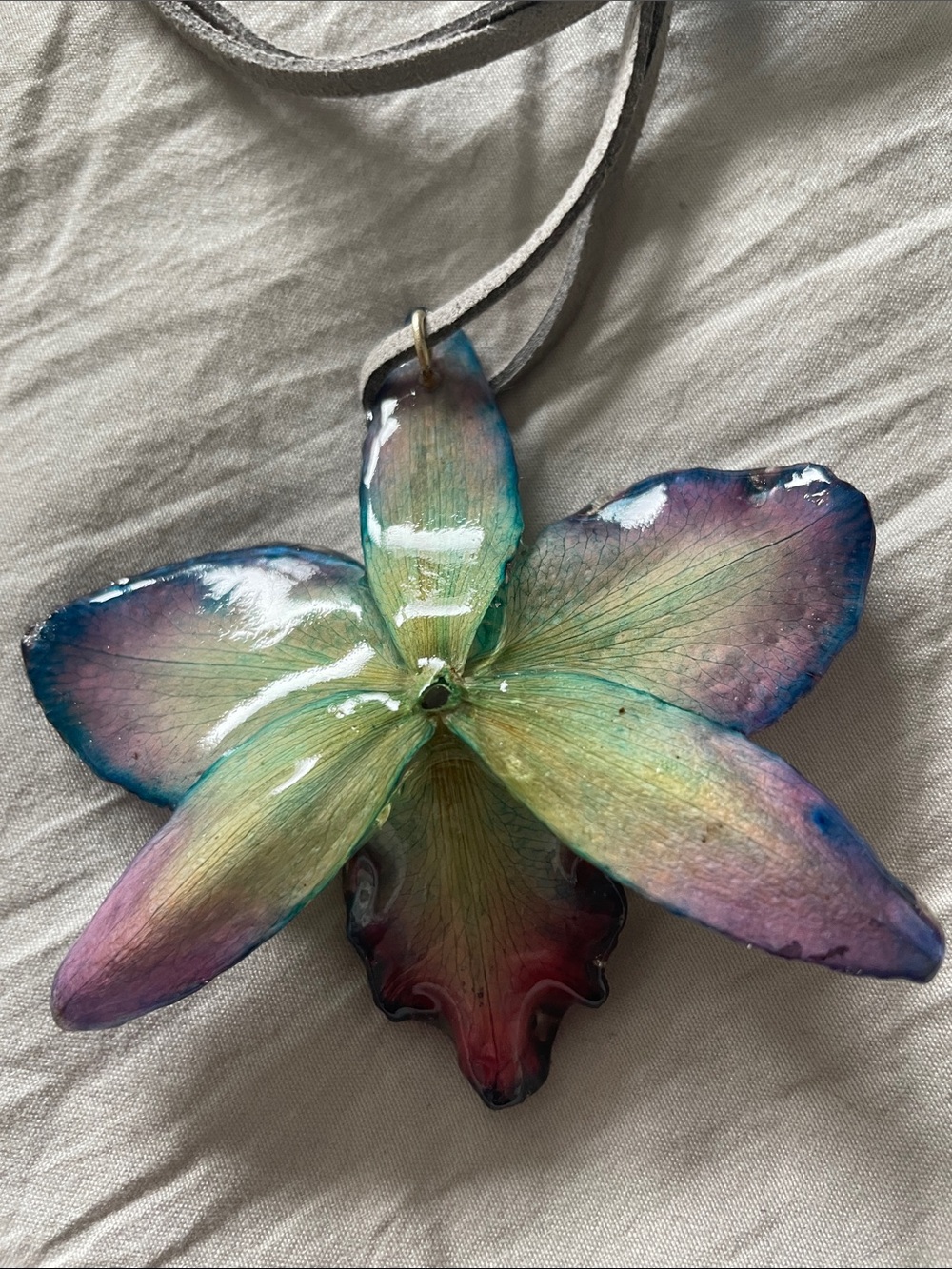 Iridescent Orchid Pendant Necklace - Green to Purple - Picture 4 of 4